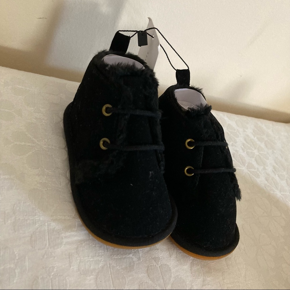 Baby black fur boots 12-18 months new